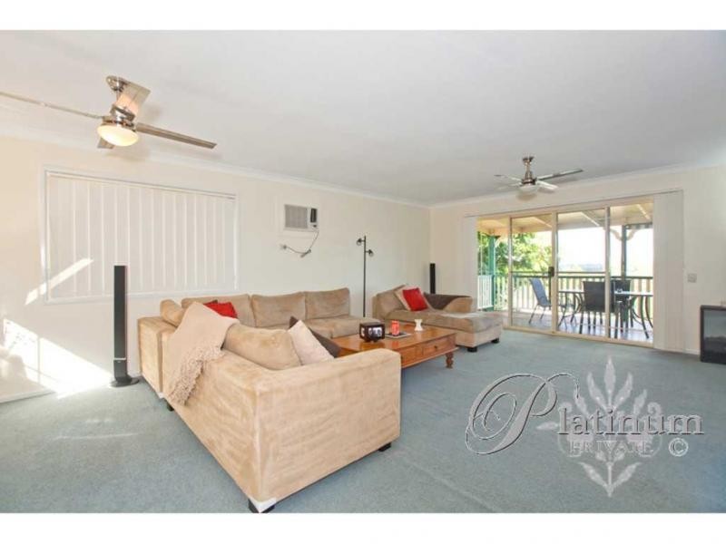 74 Pohon Drive, Tanah Merah QLD 4128