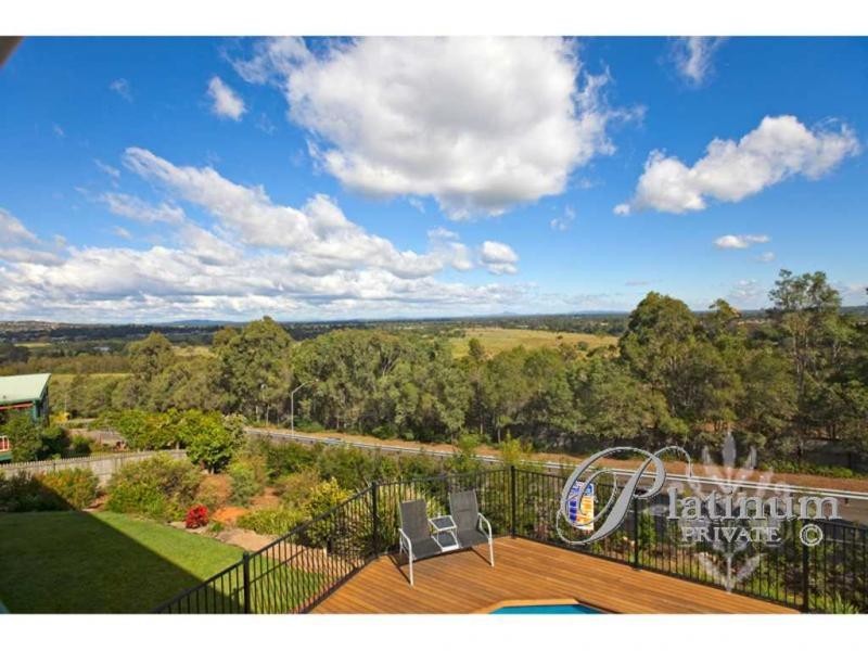 74 Pohon Drive, Tanah Merah QLD 4128