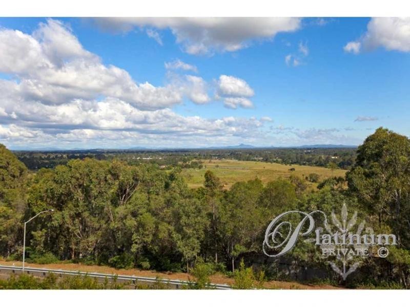 74 Pohon Drive, Tanah Merah QLD 4128