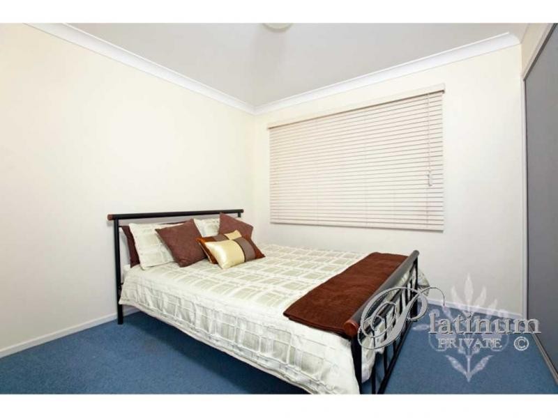 74 Pohon Drive, Tanah Merah QLD 4128