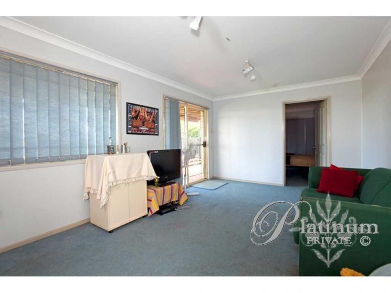 74 Pohon Drive, Tanah Merah QLD 4128