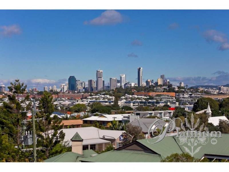 2/9 Riddell Street, Bulimba QLD 4171