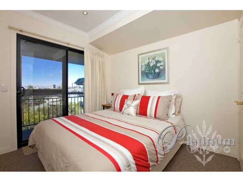 2/9 Riddell Street, Bulimba QLD 4171