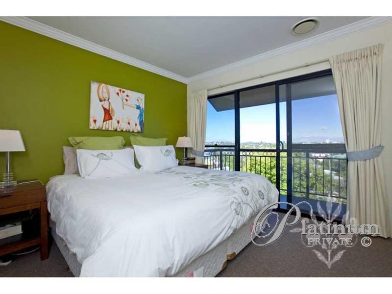 2/9 Riddell Street, Bulimba QLD 4171