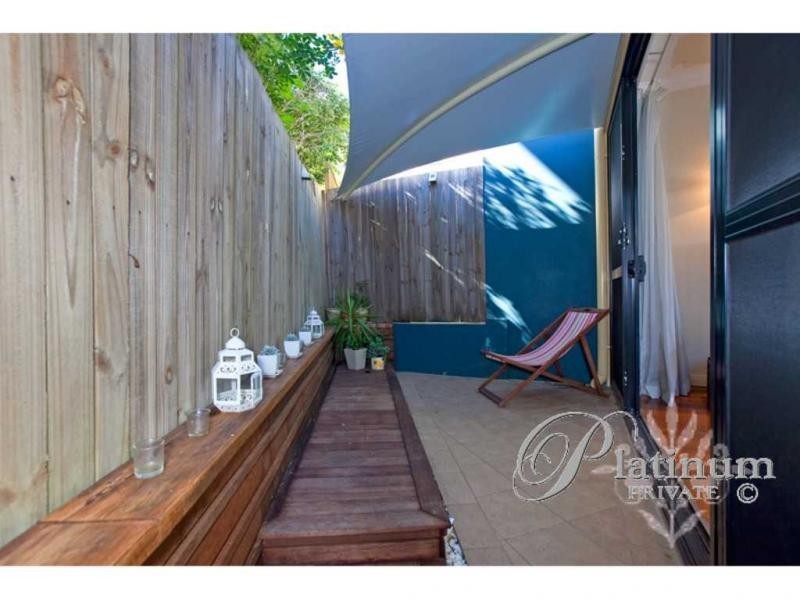 2/9 Riddell Street, Bulimba QLD 4171