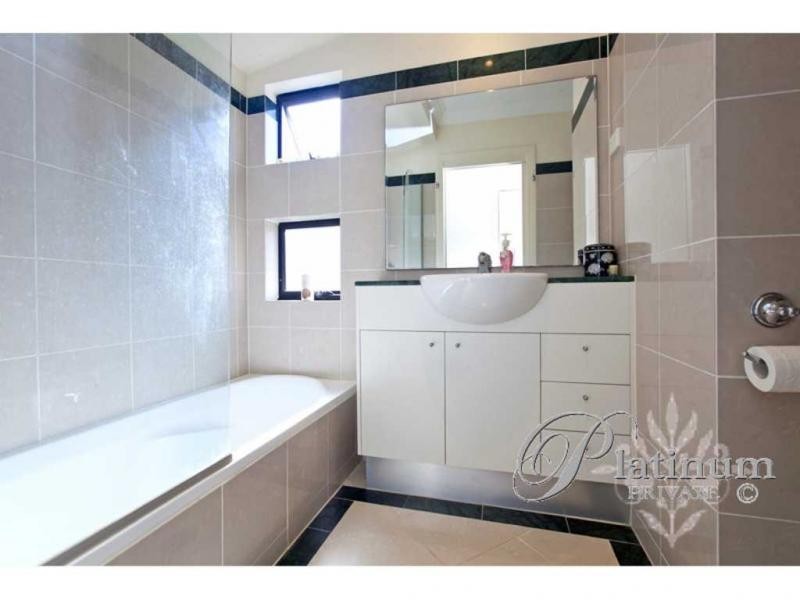 2/9 Riddell Street, Bulimba QLD 4171