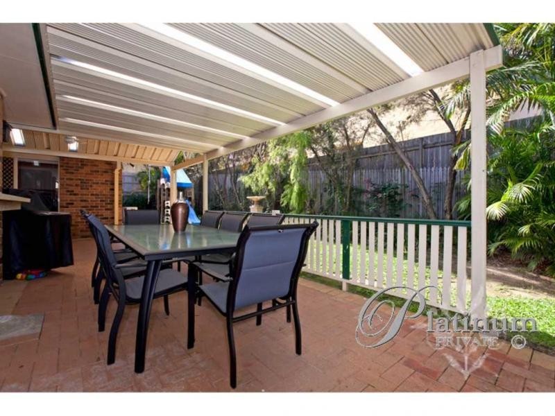 7 Bishop Place, Carindale QLD 4152