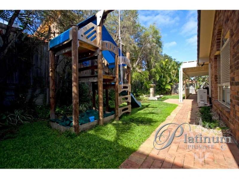 7 Bishop Place, Carindale QLD 4152