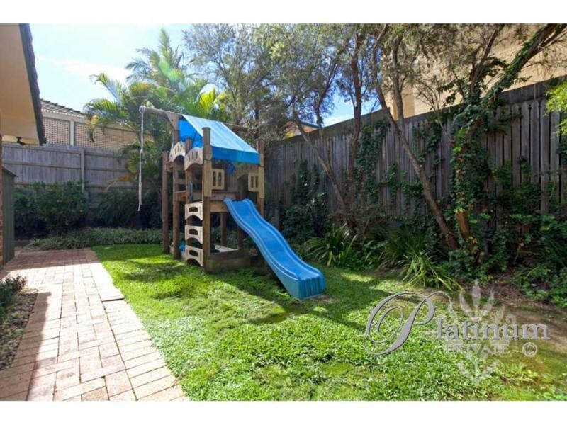 7 Bishop Place, Carindale QLD 4152