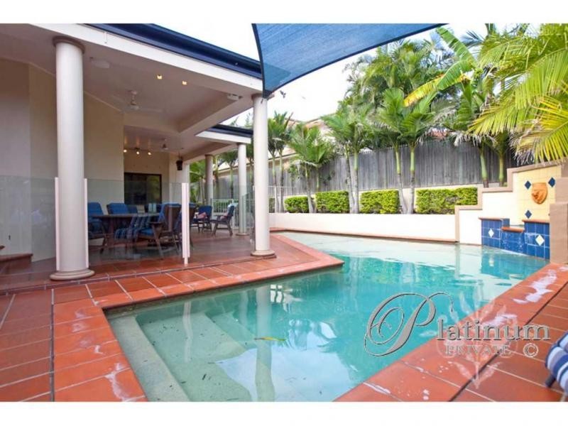 8 Turubul Crescent, Carindale QLD 4152