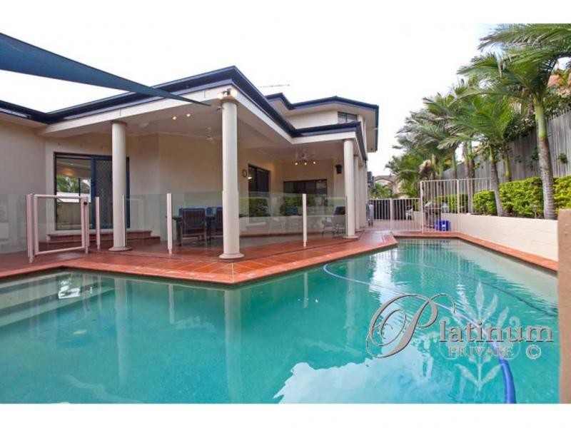 8 Turubul Crescent, Carindale QLD 4152