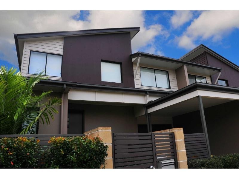 8 Reach Place, Bulimba QLD 4171