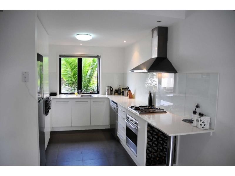 8 Reach Place, Bulimba QLD 4171