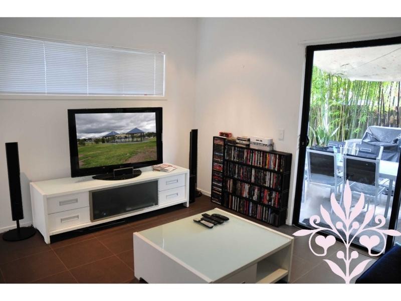 8 Reach Place, Bulimba QLD 4171