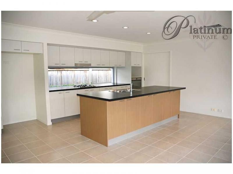76 Moss Road, Wakerley QLD 4154