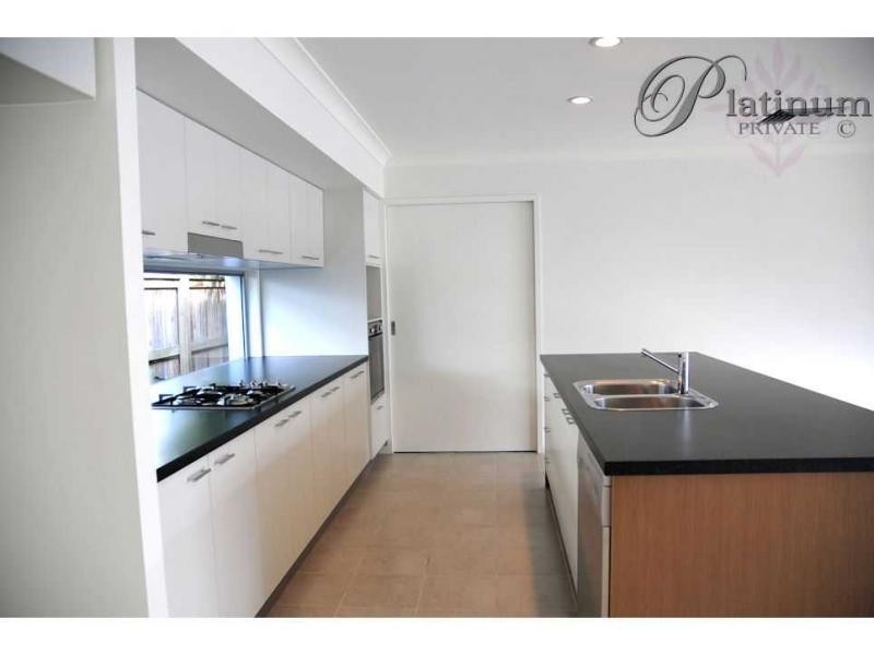 76 Moss Road, Wakerley QLD 4154