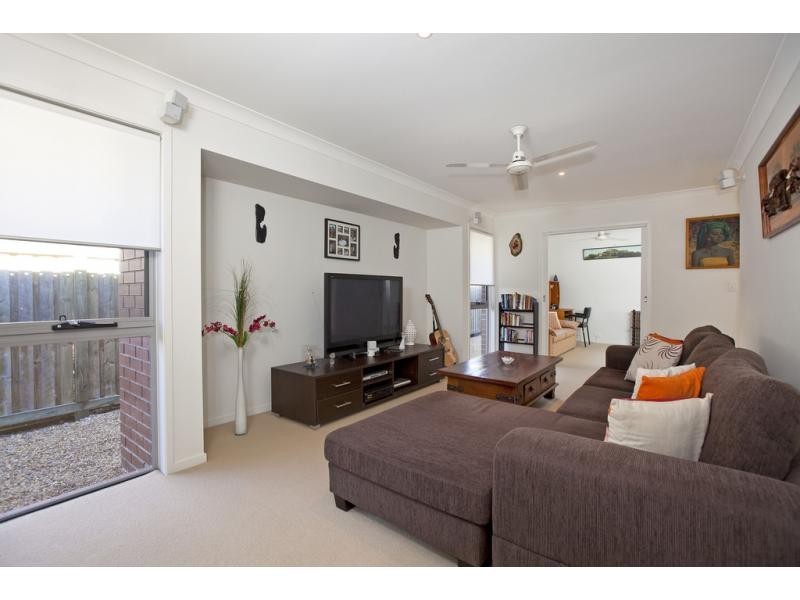 28 Torrens Crescent, Wakerley QLD 4154