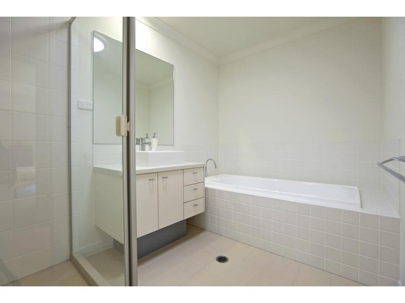 28 Torrens Crescent, Wakerley QLD 4154