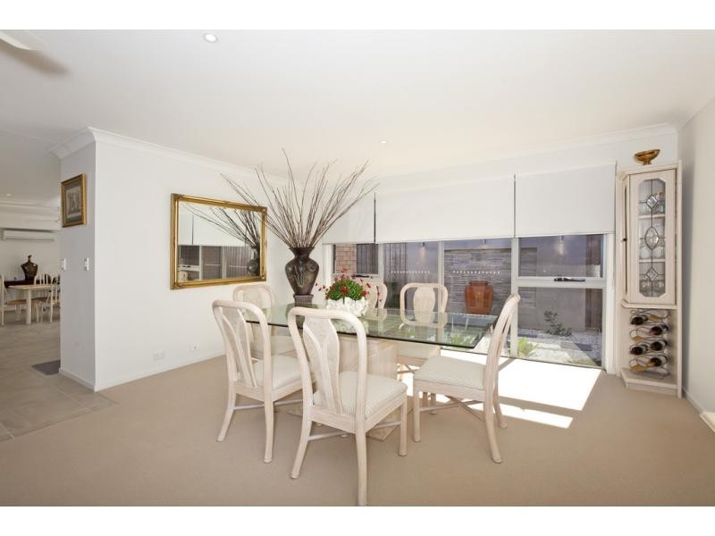 28 Torrens Crescent, Wakerley QLD 4154