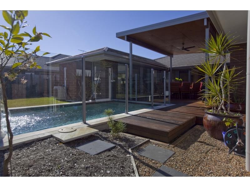 28 Torrens Crescent, Wakerley QLD 4154