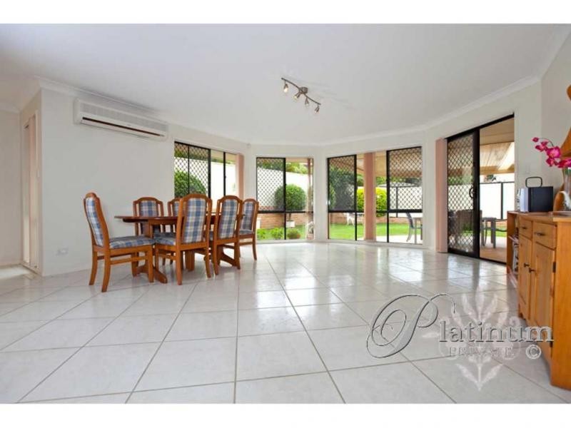 48 Kenilworth Place, Carindale QLD 4152