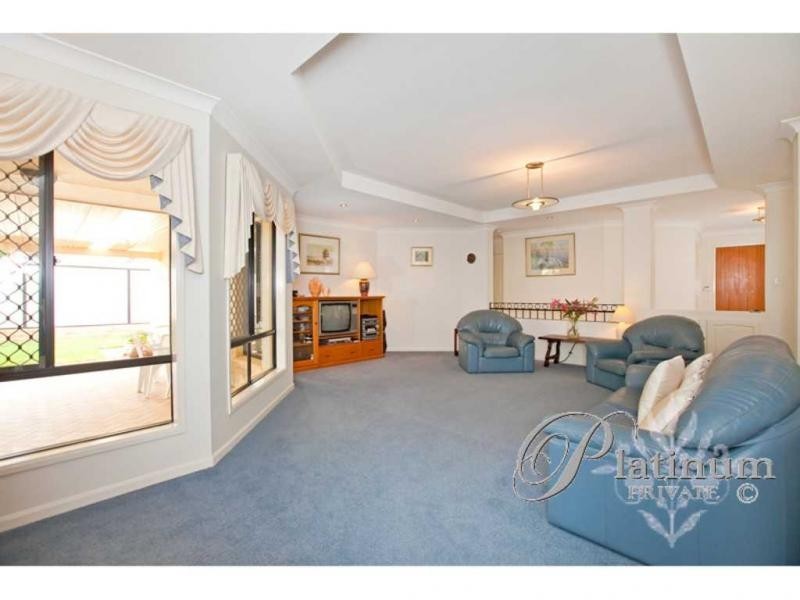 48 Kenilworth Place, Carindale QLD 4152