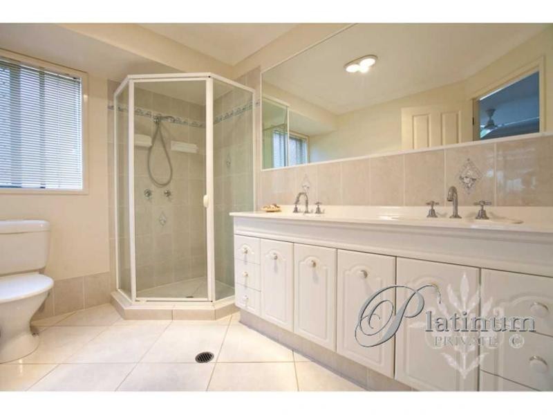 48 Kenilworth Place, Carindale QLD 4152