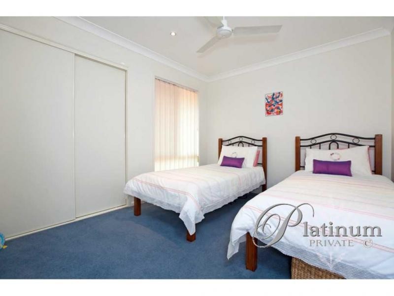 48 Kenilworth Place, Carindale QLD 4152