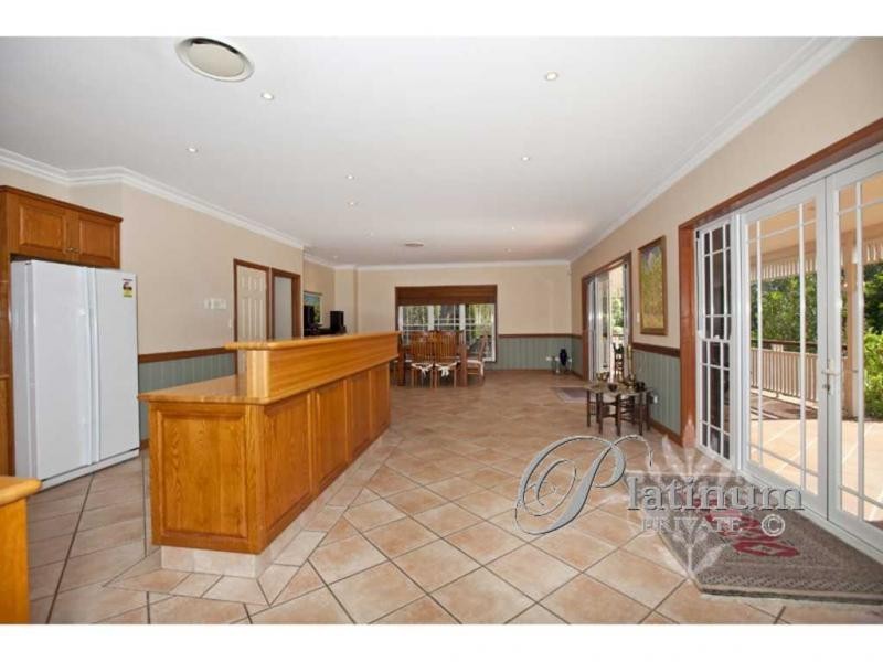 289 Cribb Road, Carindale QLD 4152