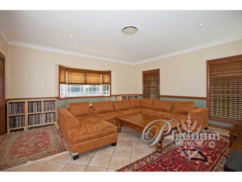 289 Cribb Road, Carindale QLD 4152