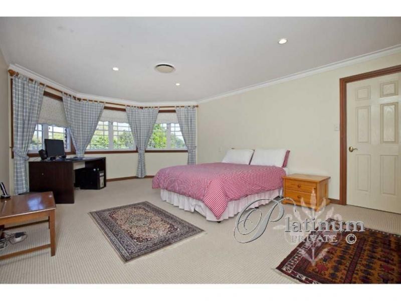 289 Cribb Road, Carindale QLD 4152