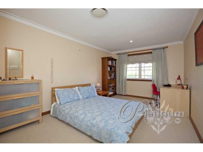 289 Cribb Road, Carindale QLD 4152
