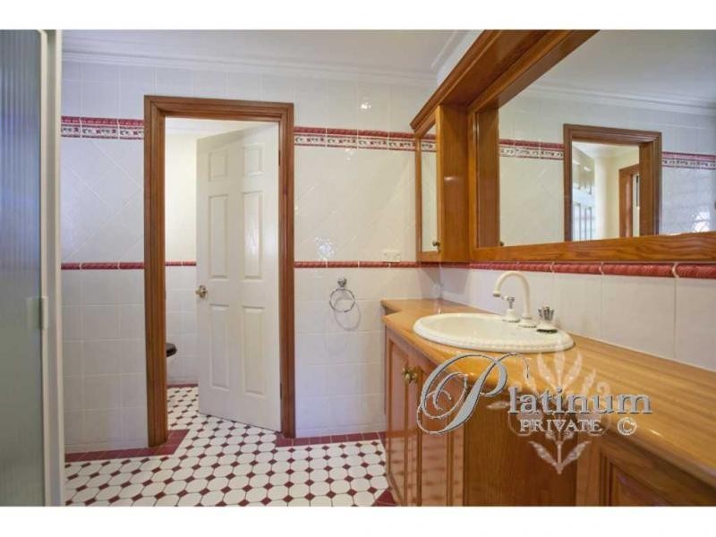 289 Cribb Road, Carindale QLD 4152