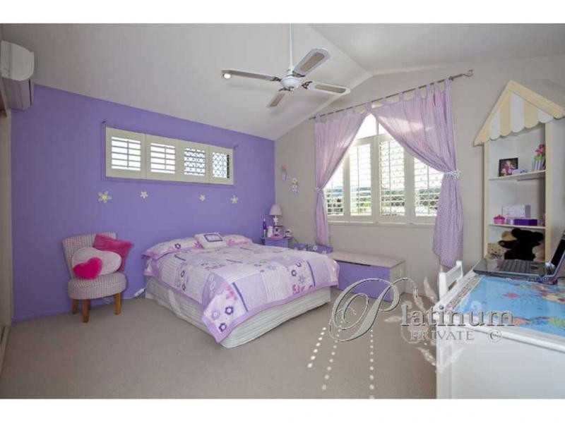 27 Amersham Crescent, Carindale QLD 4152