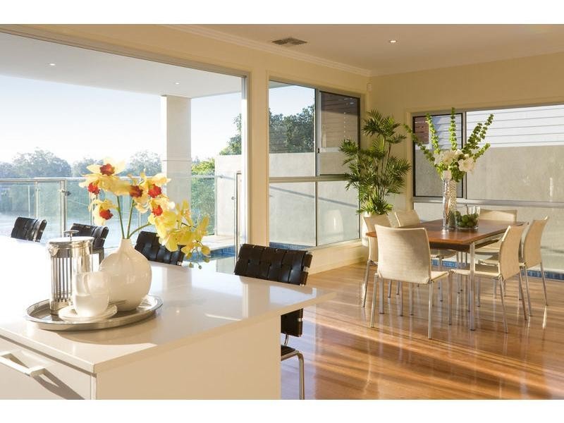 15 Teesdale Street, Corinda QLD 4075