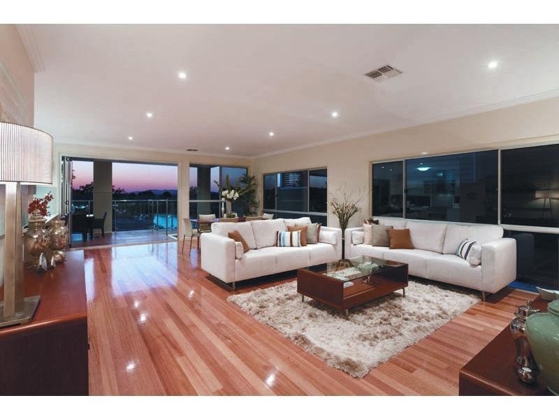 15 Teesdale Street, Corinda QLD 4075