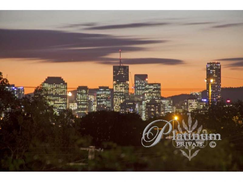 15 Stanley Road, Camp Hill QLD 4152