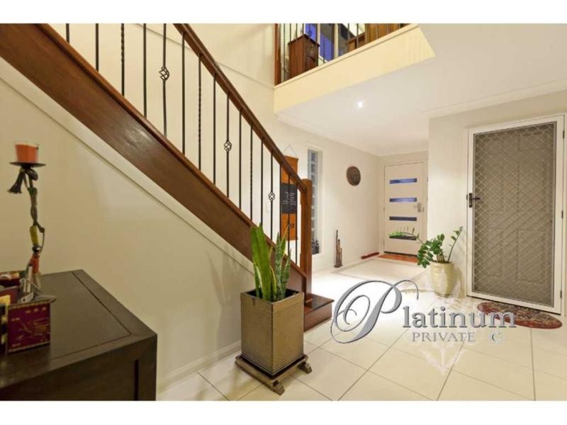 15 Stanley Road, Camp Hill QLD 4152