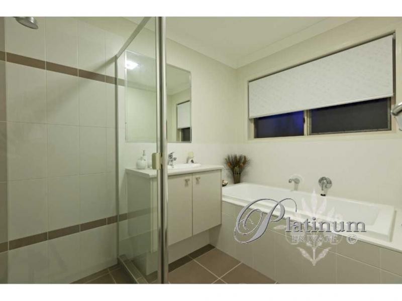 15 Stanley Road, Camp Hill QLD 4152