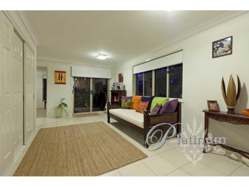 15 Stanley Road, Camp Hill QLD 4152