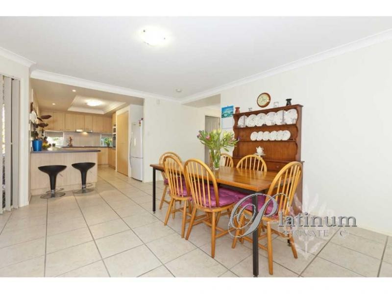 95 Gordon Crescent, Wakerley QLD 4154