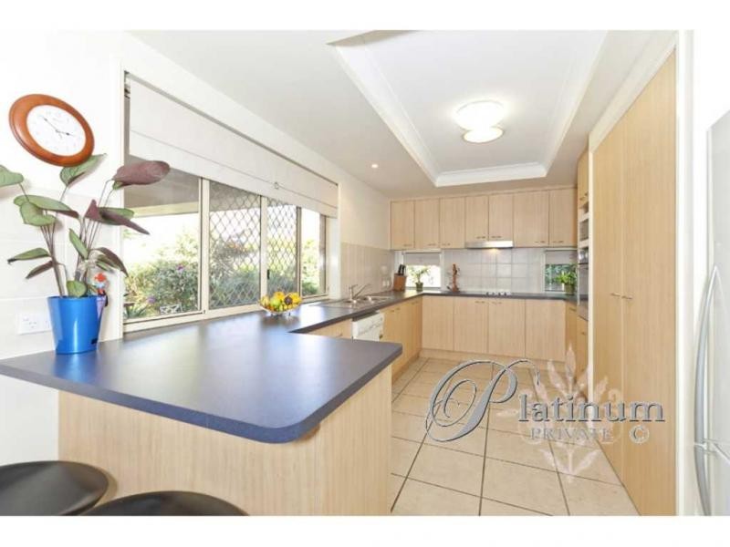 95 Gordon Crescent, Wakerley QLD 4154