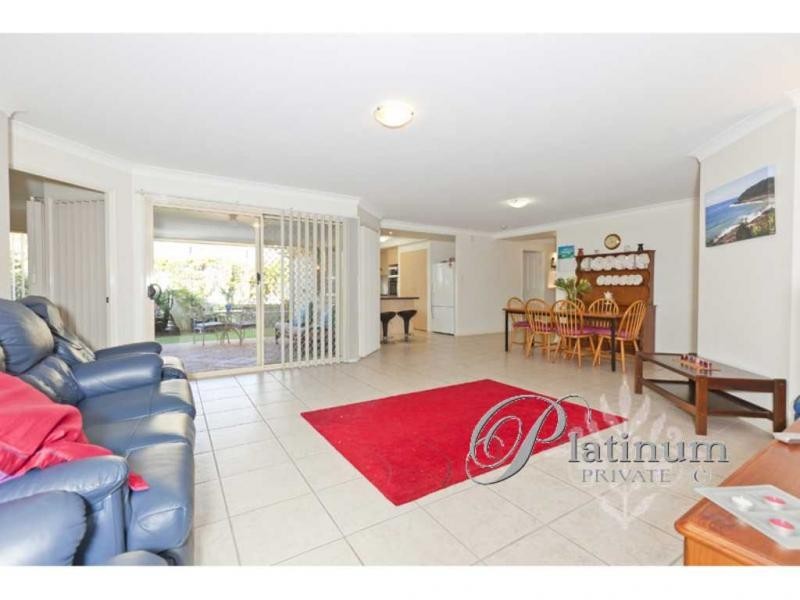 95 Gordon Crescent, Wakerley QLD 4154