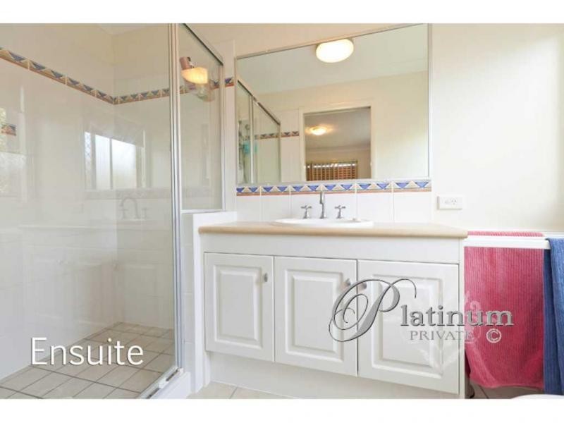 95 Gordon Crescent, Wakerley QLD 4154