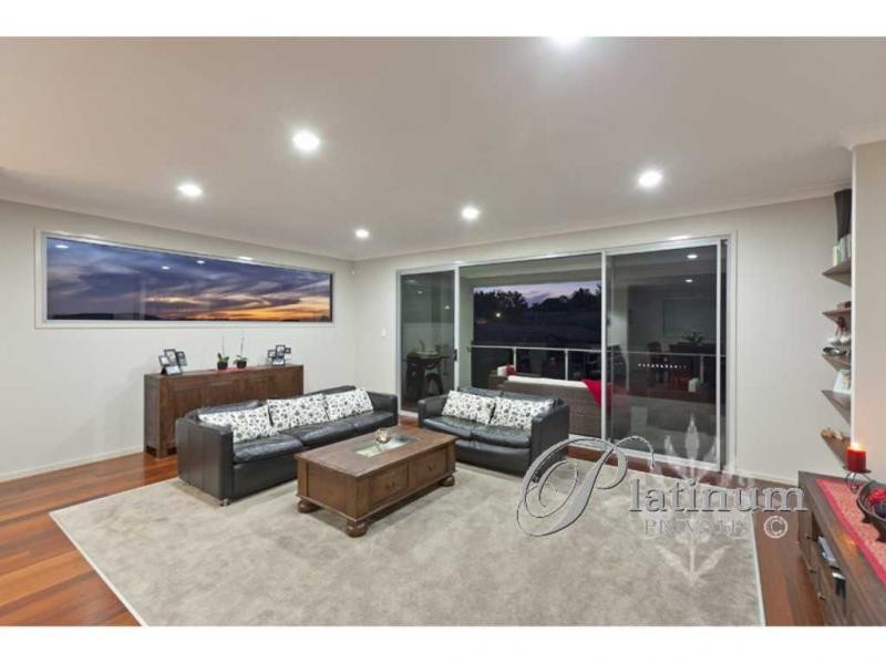 1 Yeates Close, Carindale QLD 4152