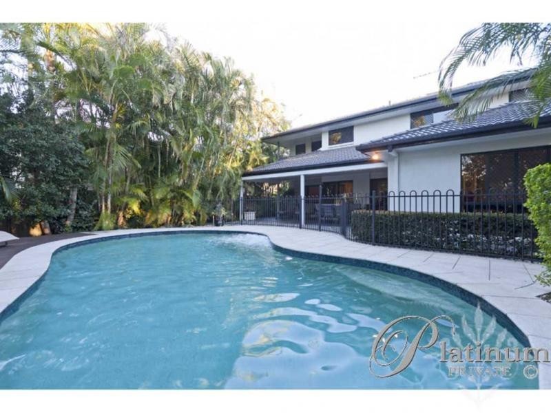 8 Rundle Place, Carindale QLD 4152