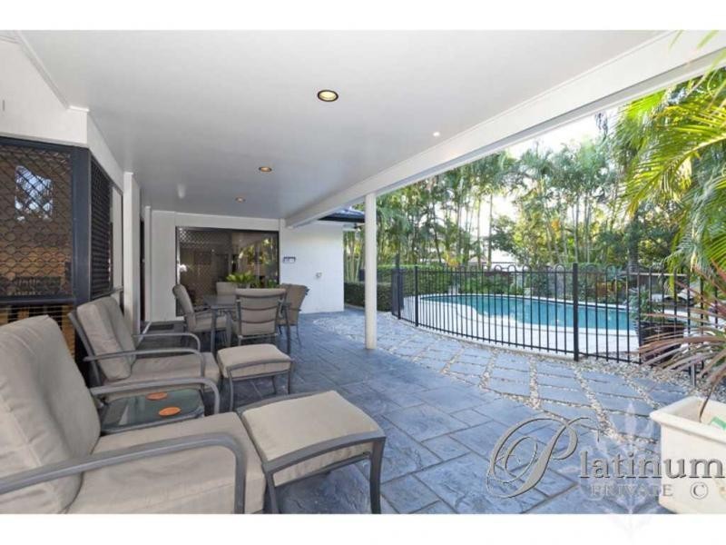 8 Rundle Place, Carindale QLD 4152