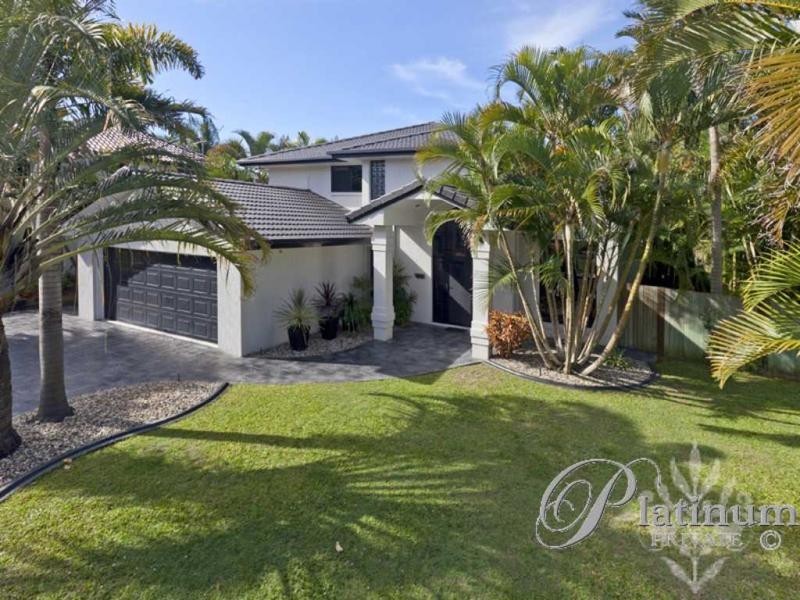 8 Rundle Place, Carindale QLD 4152