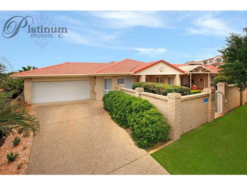 1 Barnstos Place, Carindale QLD 4152