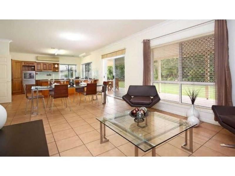 9 Turnberry Place, Carindale QLD 4152